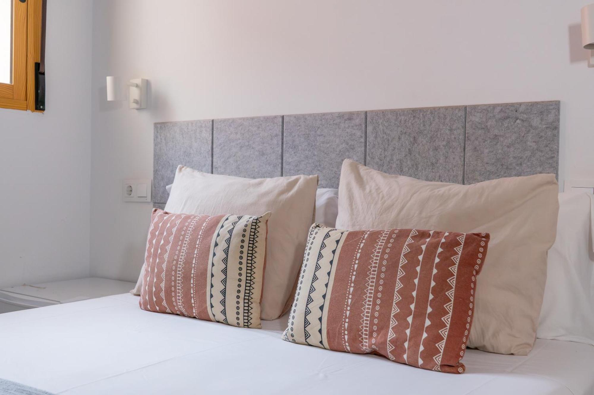 タバルカ島 Iaia Carmen Bed & Breakfast エクステリア 写真